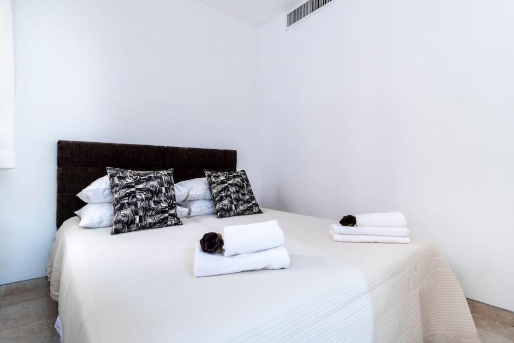 Luxury 3 Bedroom Apt, Harav Kook7 Jerusalém Exterior foto